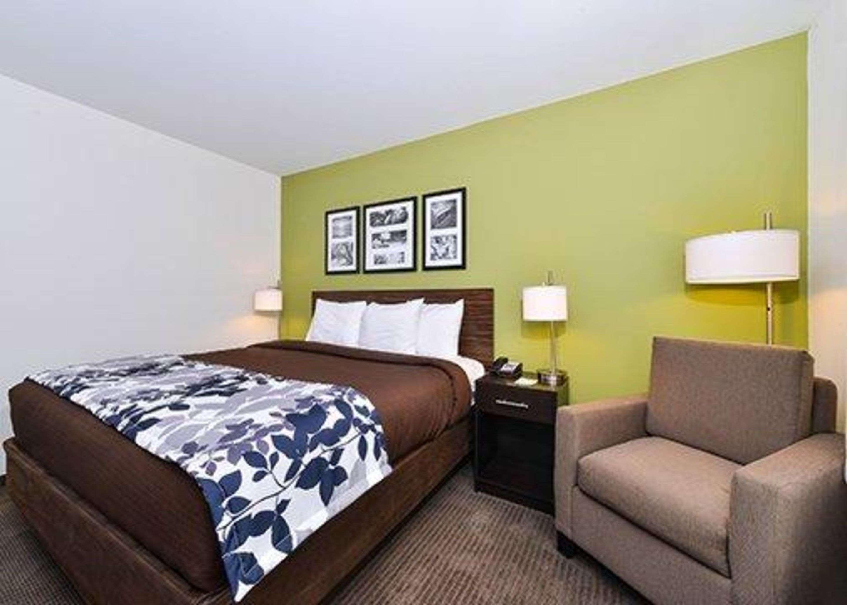 Sleep Inn & Suites Gulfport Exterior photo